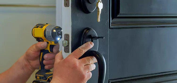 Commercial Door Lock Installation Sainte-Julienne